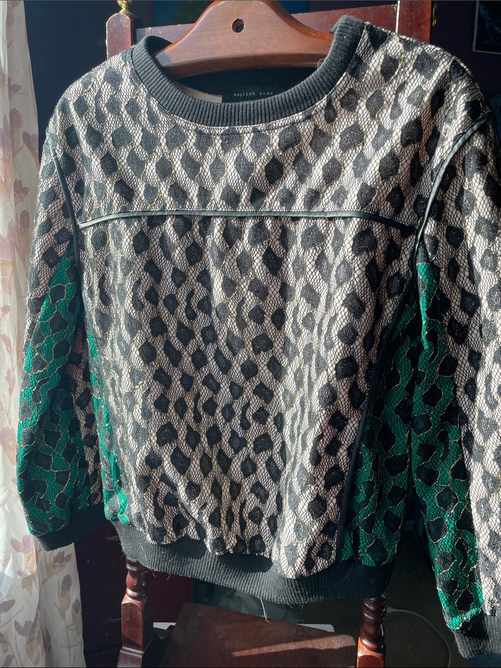 ENGLISH ROSE LACE SWEATER - Picture 5 of 17
